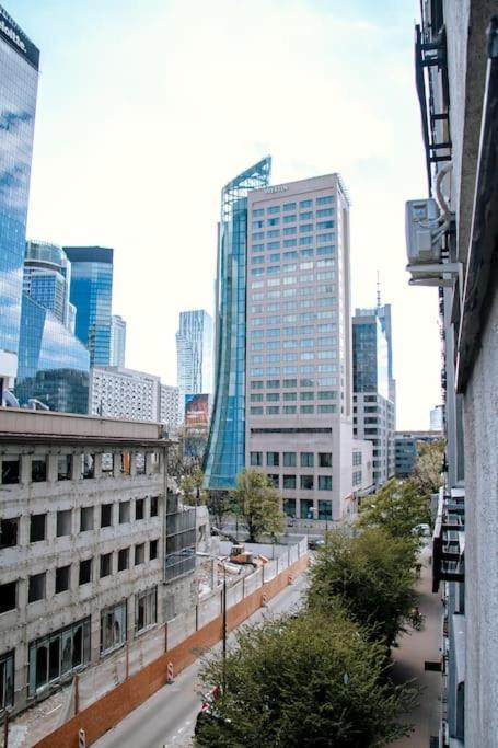 Przytulne Mieszkanie W Centrum Варшава Экстерьер фото